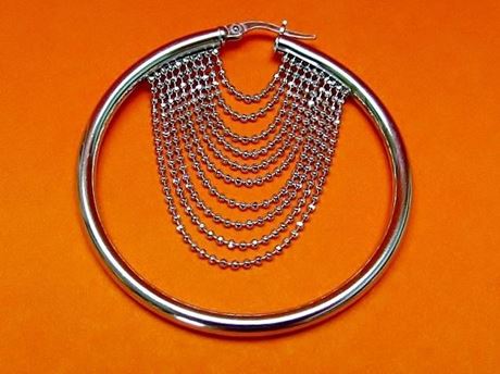 Afbeeldingen van “Diamant geslepen kralen” Italiaanse creolen (large), oorbellen in sterling zilver met kettinkjes van diamant geslepen kralen