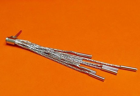 Afbeeldingen van “Lineaire” Italiaanse bengelende oorbellen volledig in sterling zilver met kettinkjes afgewerkt met gepolijste staafjes