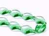 Image de 19x13 mm, perles de verre pressé tchèque, feuille torsadée, vert émeraude, transparent, 12 pièces