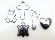 Picture of 5 different charms-pendants, 12x20-12x35 mm, gemstone, hemalyke, set B = heart + bear