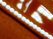 Image de 4x4 mm, perles à facettes tchèques rondes, blanc craie, opaque