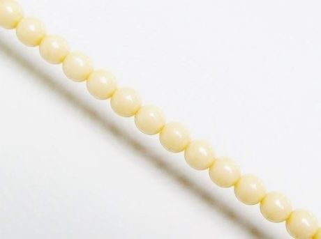 Picture of 6x6 mm, round, Czech druk beads, chalk white, opaque, butter cream white luster