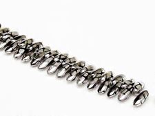 Image de 3x11 mm, perles de verre pressé tchèque, daggers mini, noirs, opaques, finition sillonnée d'argent