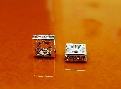 Picture of 6x6mm, rhinestone squadrel, brass beads, crystal-silver-plated, 20 pieces
