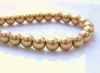 Image de 6x6 mm, rondes, perles de verre pressé tchèque, blanc albâtre, translucide, finition or satiné, pré-enfilé, 64 perles