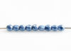 Image de 2x2 mm, perles tchèques, une soupe de différentes formes rondes, pierre bleue ou bleu-gris, opaque, métallique saturé