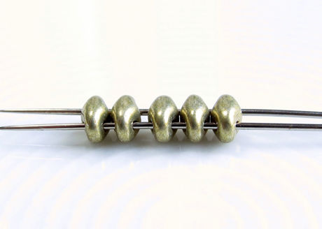 Image de 5x2.5 mm, perles SuperDuo, de verre tchèque, 2 trous, métallique saturé, limelight ou vert-jaune clair