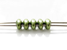 Picture of 5x2.5 mm, SuperDuo beads, Czech glass, 2 holes, opaque, sueded gold, fern green