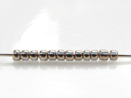 Image de Perles de rocailles japonaises, rondes, taille 11/0, Toho, transparent, bleu montana, lustré d'or