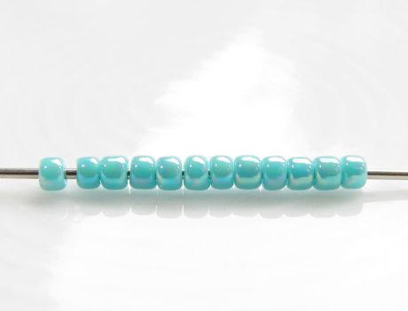 Image de Perles de rocailles japonaises, rondes, taille 11/0, Toho, opaque, turquoise, arc-en-ciel